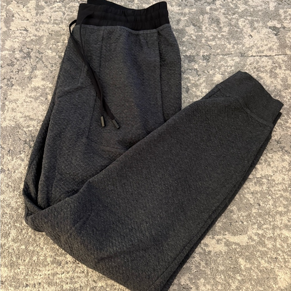 Lululemon men’s jogger - Size Medium - Excellent condition